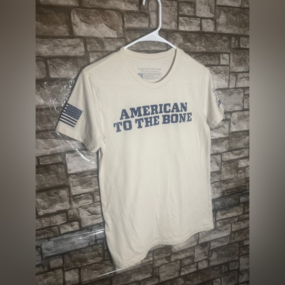 Grunt Style Women’s Patriotic Graphic Tee Size Large